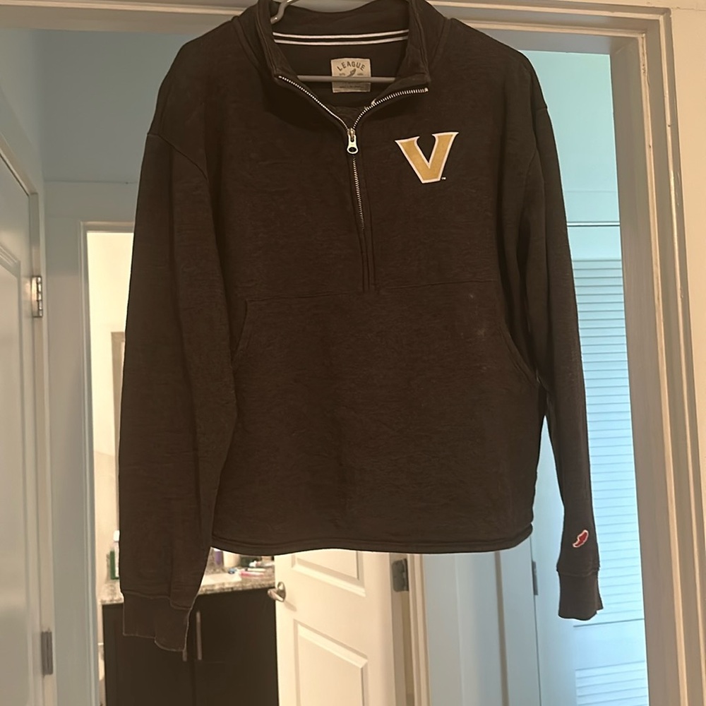 Vanderbilt quarter zip jacket from League.